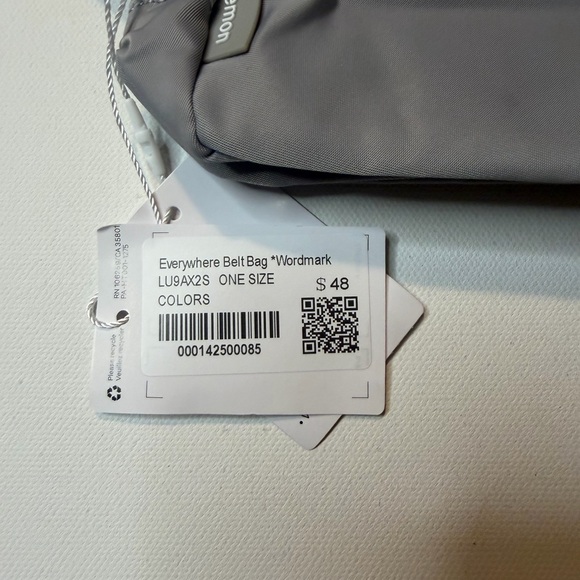 NWT LULULEMON GRAY EVERYWHERE BELT BAG 1L (B) - Picture 2 of 7